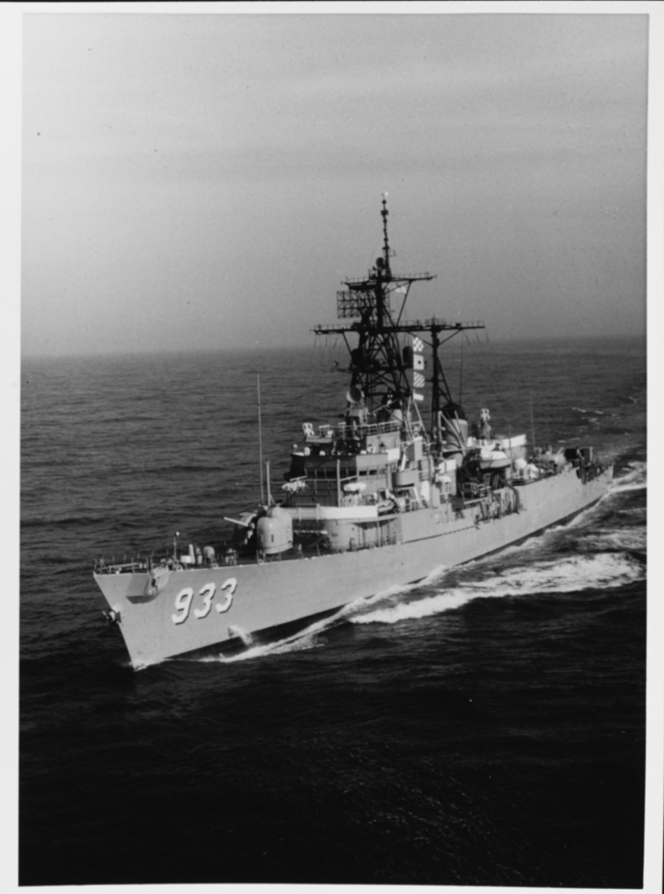Photo #: NH 98052  USS Barry (DD-933)