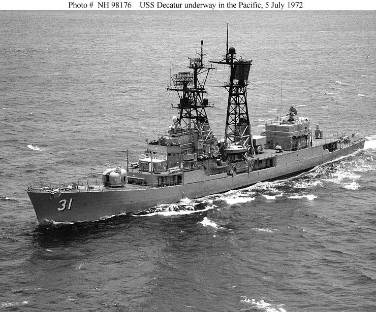 Photo #: NH 98176  USS Decatur (DDG-31)