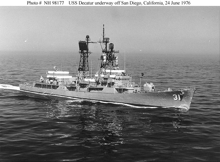 Photo #: NH 98177  USS Decatur (DDG-31)