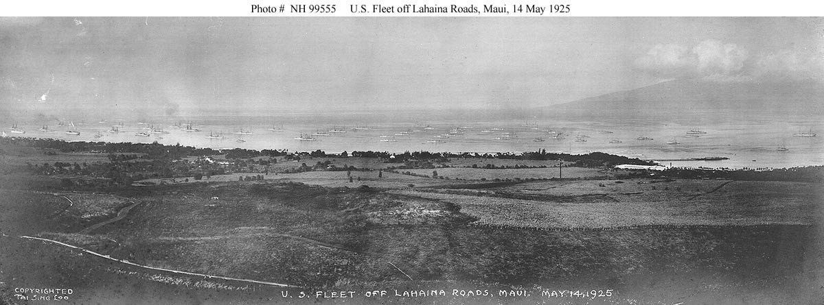 Photo #: NH 99555  U.S. Fleet off Lahaina Roads, Maui, 14 May 1925