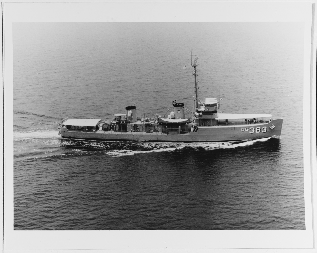 USS SURFBIRD (ADG-383)