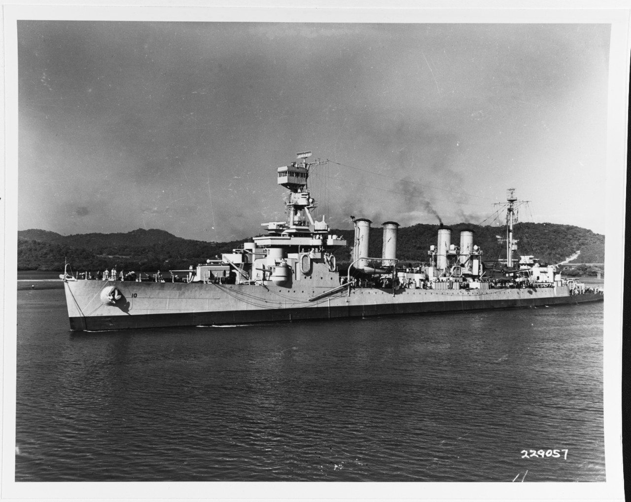 USS CONCORD (CL-10) leaves Pier 18 at Balboa, Canal Zone, for a South Pacific destination, January 6, 1943