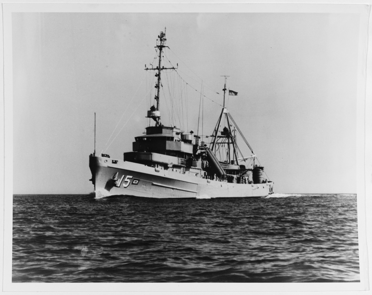 USS SUNBIRD (ASR-15)