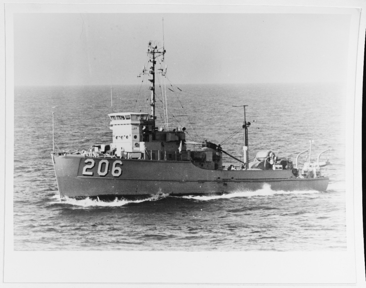 USS WARBLER (MSC-206)