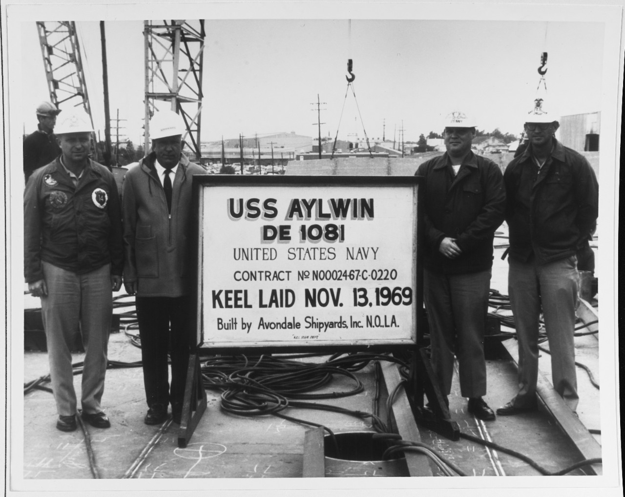 USS AYLYIN (DE-1081)