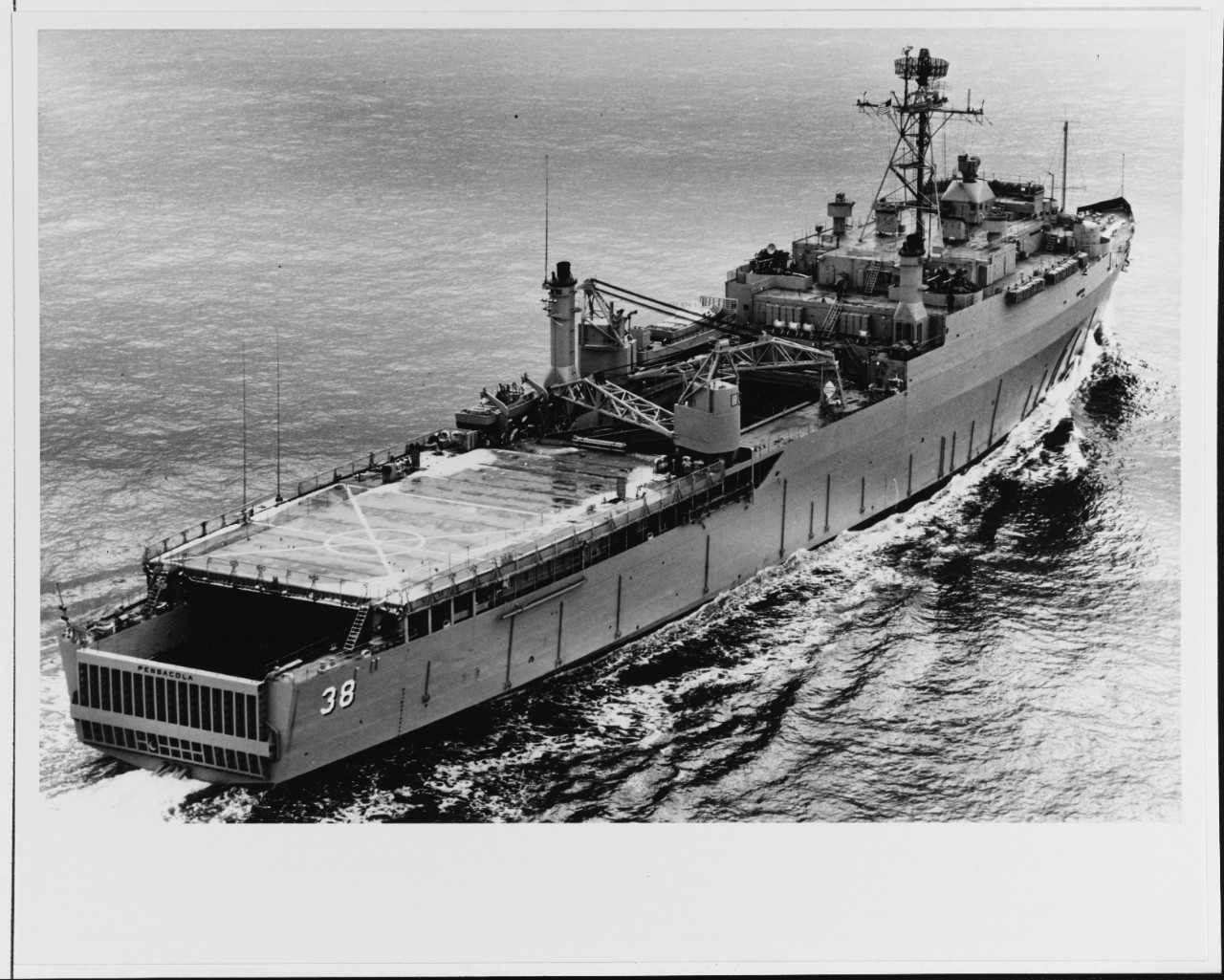 USS PENSACOLA (LSD-38)