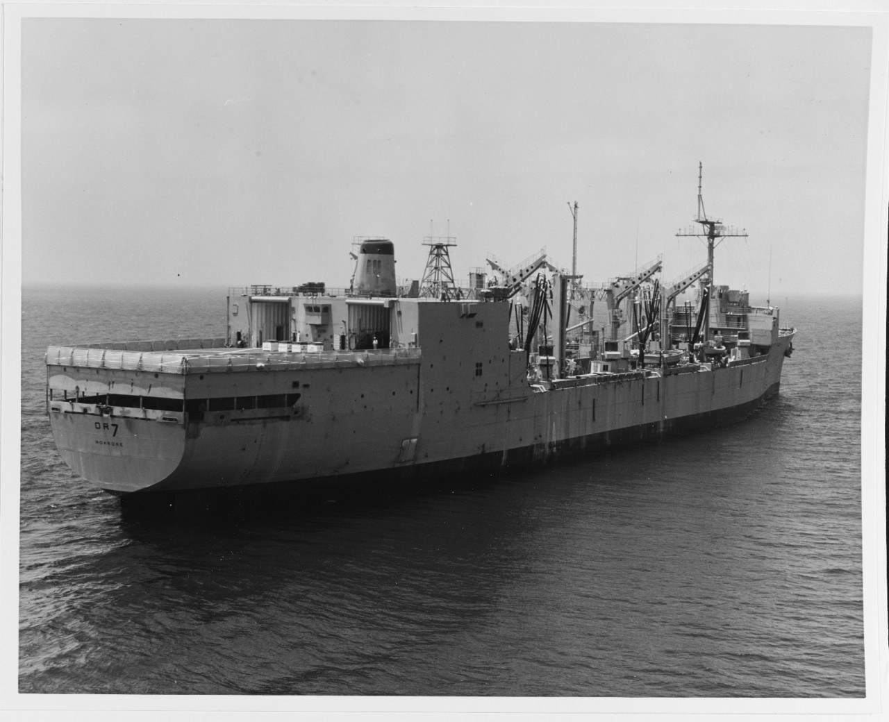 USS ROANOKE (AOR-7)