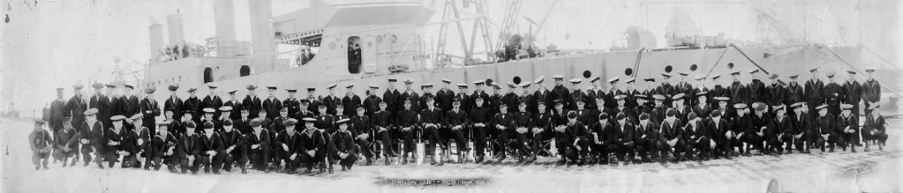 Oversize panoramic of the officers and crew of USS Dale (DD-290), Boston - February 1920. 