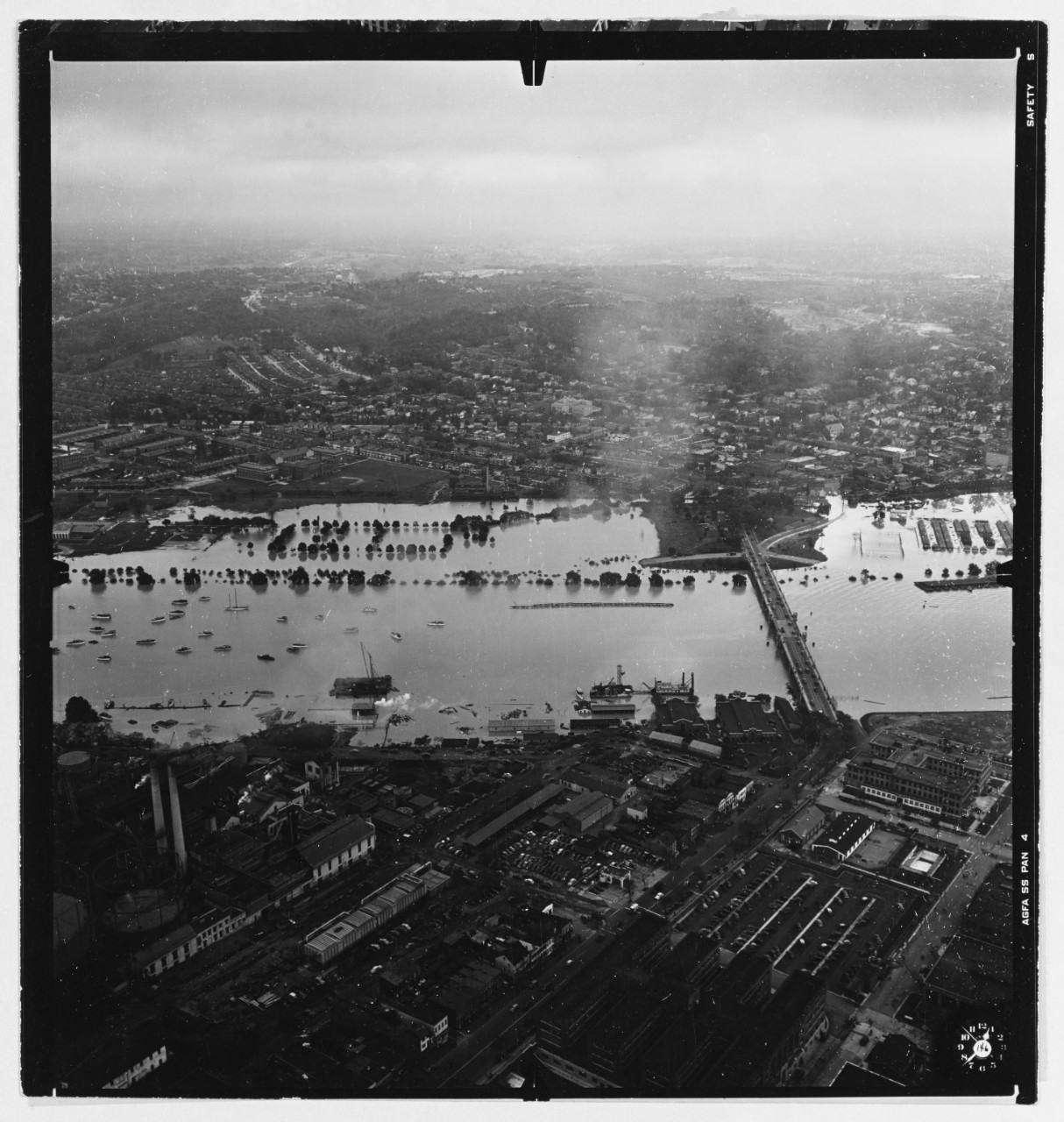 Photo #: NH 82600  Potomac River Flood, October 1942
