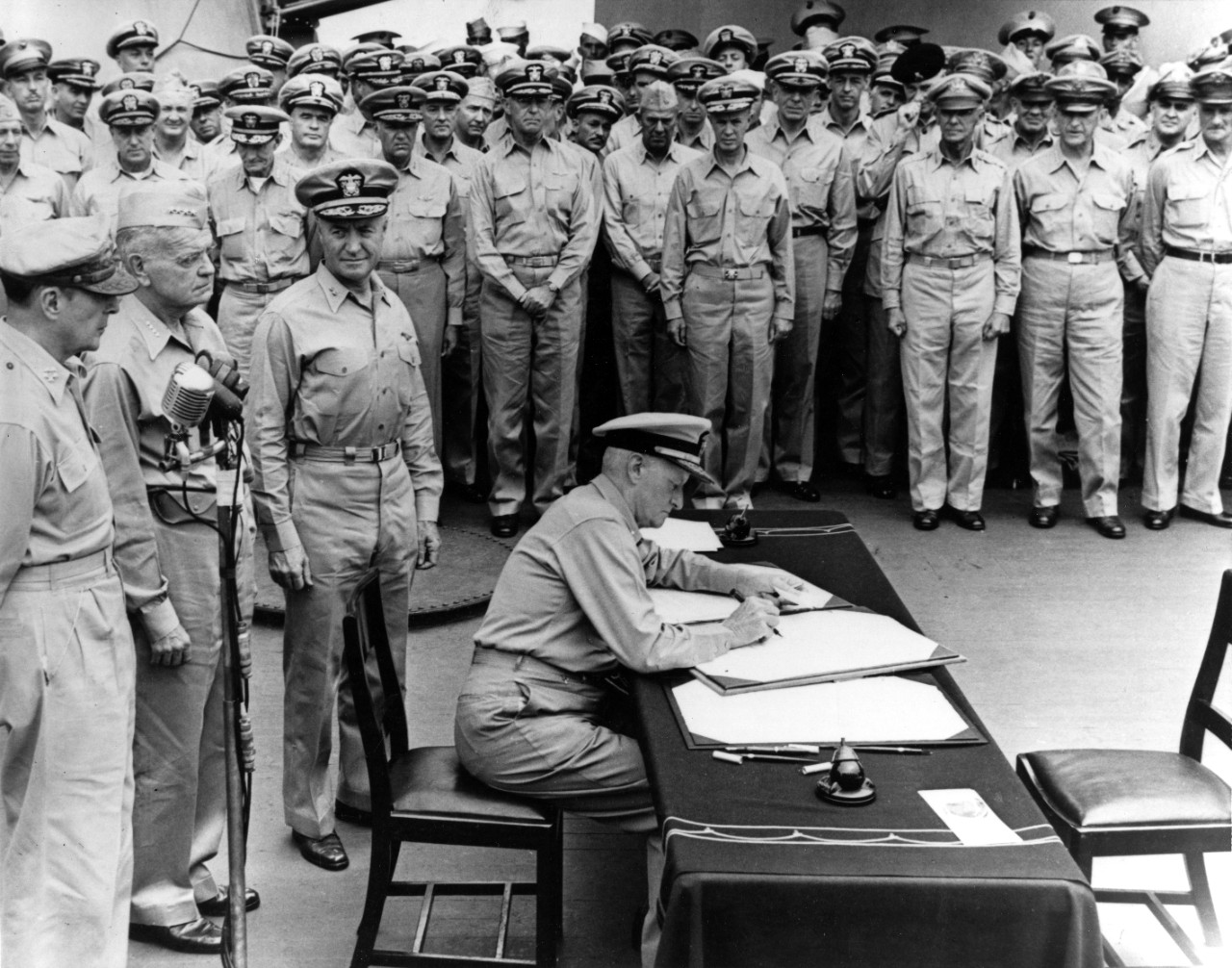 Photo #: 80-G-701293  Surrender of Japan, Tokyo Bay, 2 September 1945
