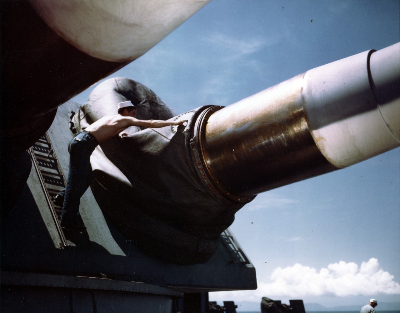 Photo #: 80-G-K-4535 (Color)  USS Missouri (BB-63)