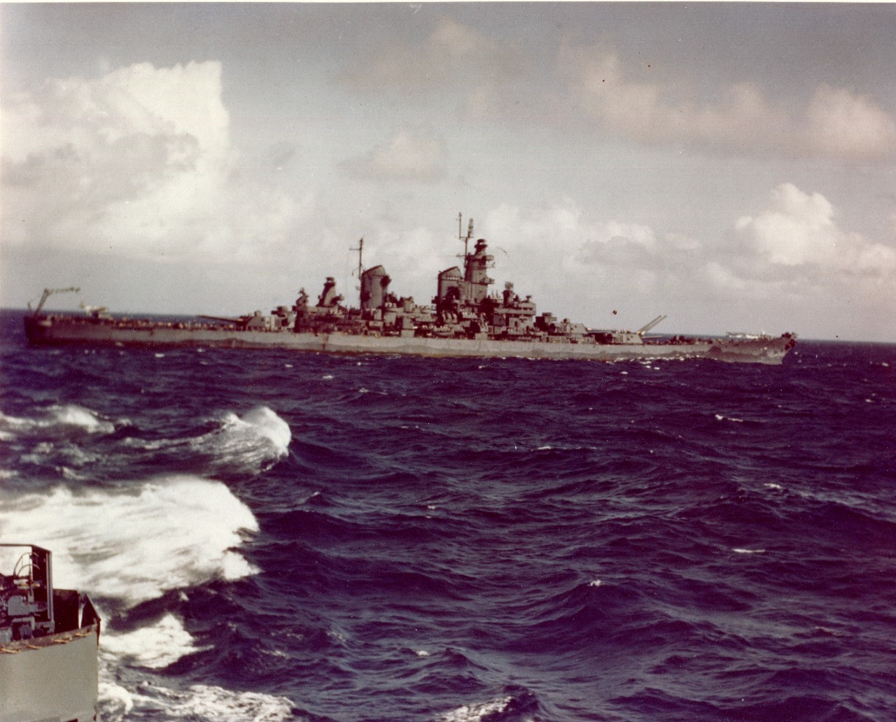Photo #: 80-G-K-15383 USS New Jersey (BB-62)