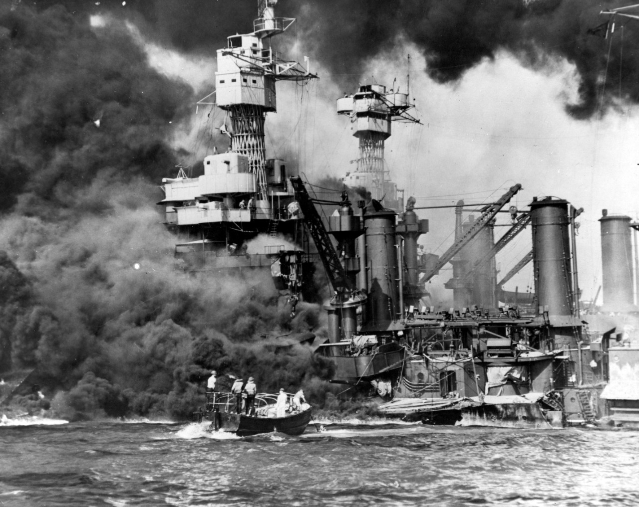 Photo #: 80-G-19930  Pearl Harbor Attack, 7 December 1941