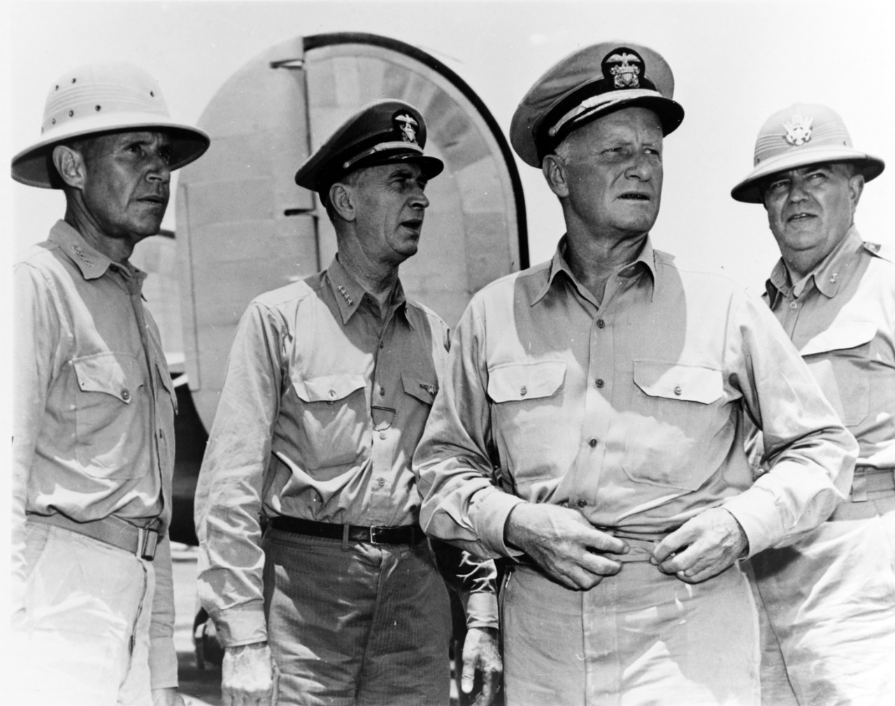 Photo #: 80-G-307861  Senior Navy officers visit Saipan, 1944