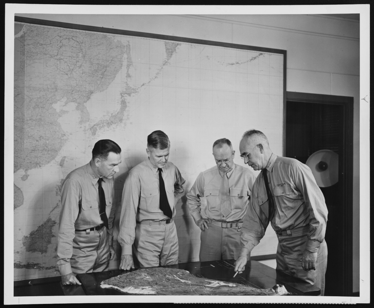 Photo #: NH 104266  Iwo Jima Operation, 1945
