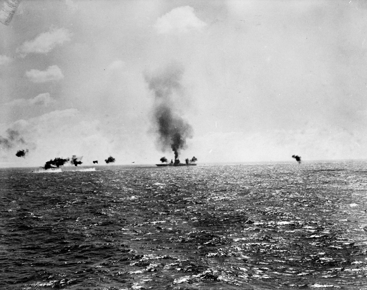 Photo #: 80-G-7414  Battle of the Coral Sea, May 1942
