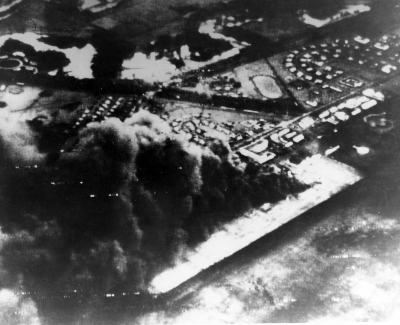 Photo #: 80-G-21217  Pearl Harbor Raid, 7 December 1941