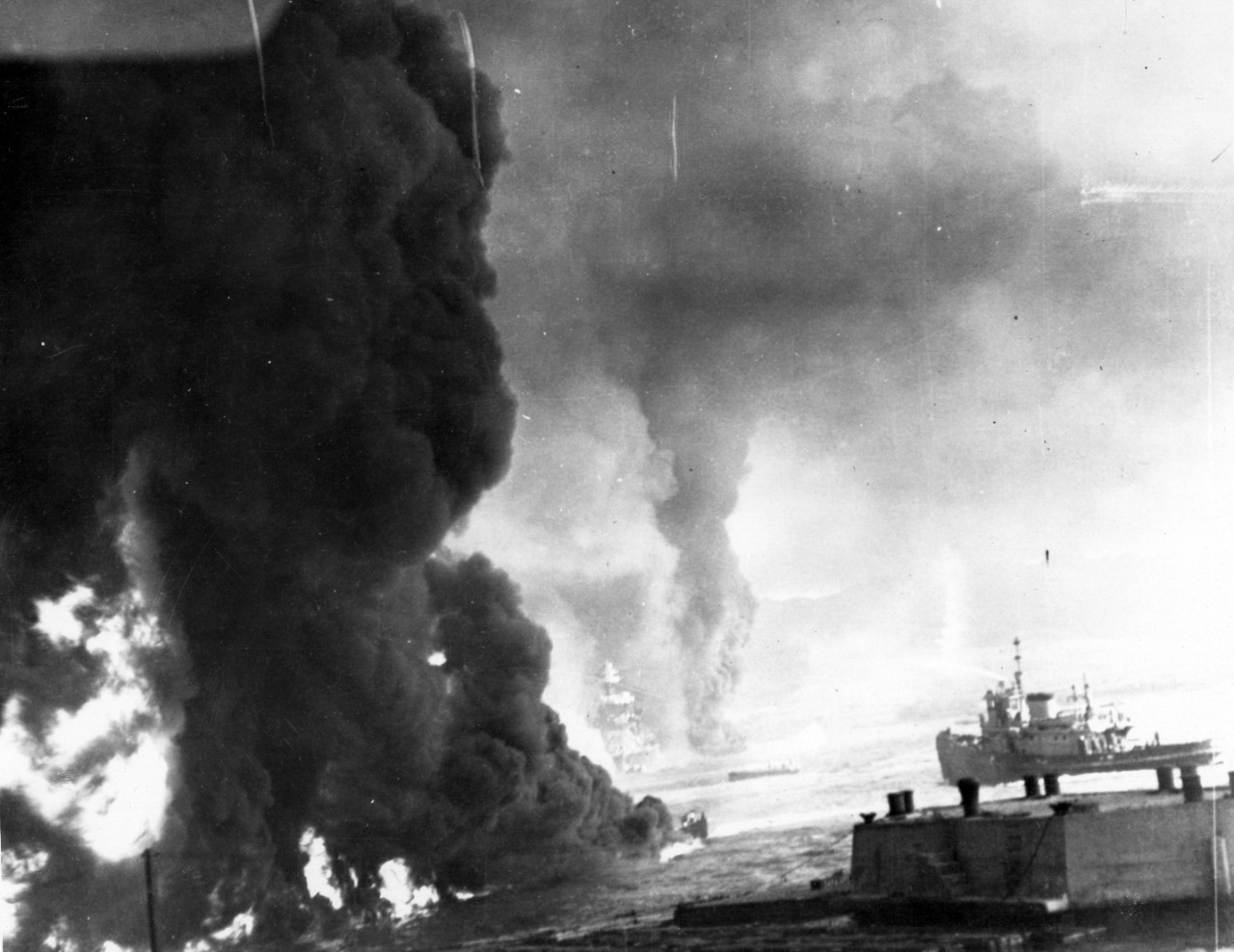 Photo #: 80-G-19951  Pearl Harbor Attack, 7 December 1941