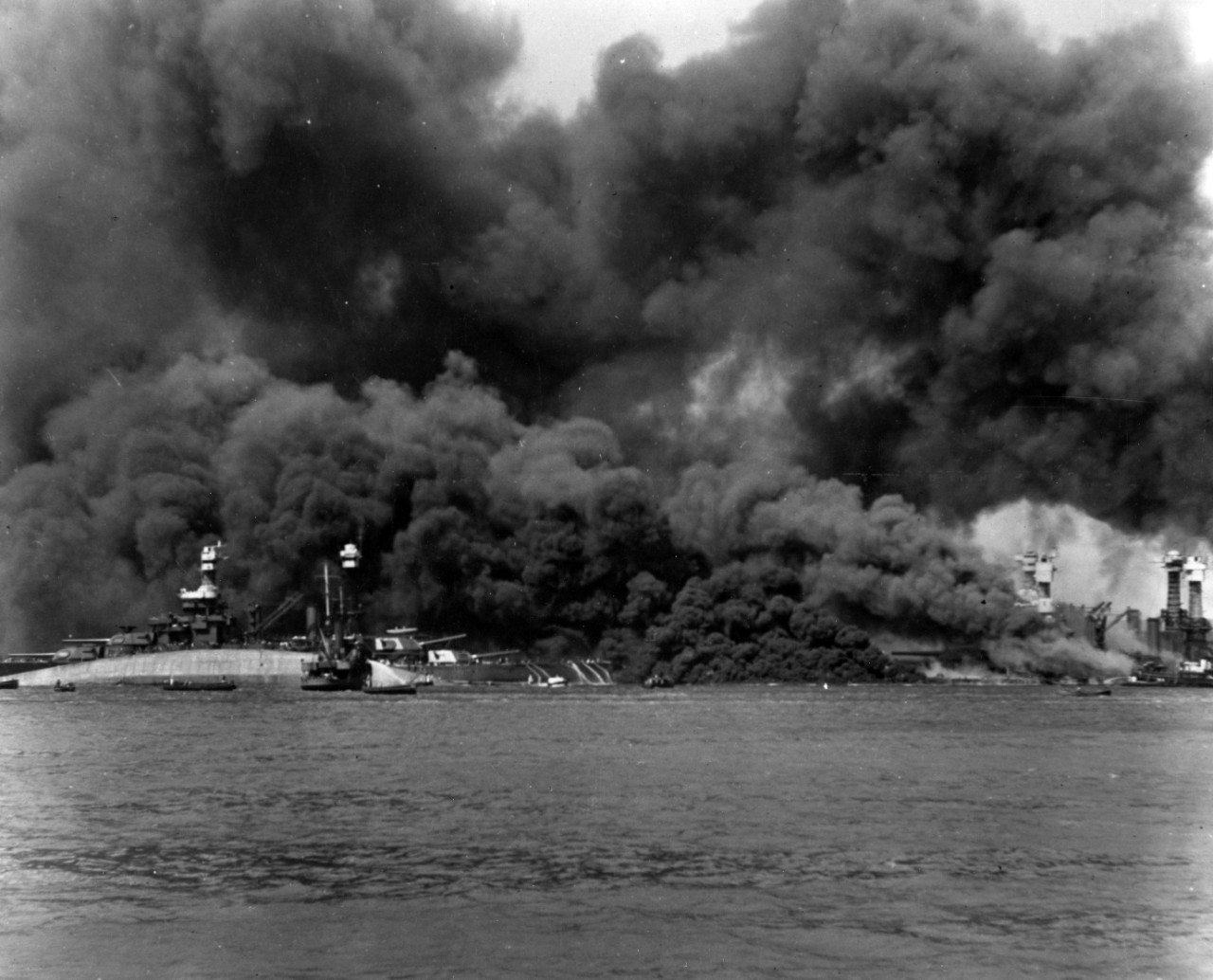 Photo #: 80-G-33035  Pearl Harbor Attack, 7 December 1941