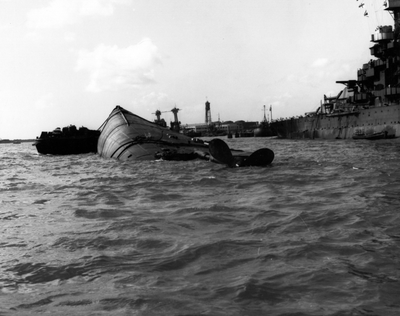 Photo #: 80-G-32453  Pearl Harbor Attack, 7 December 1941