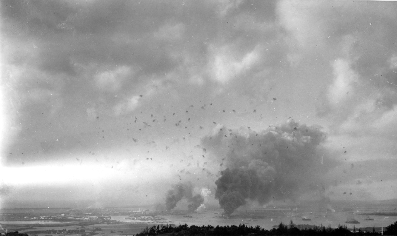 Photo #: 80-G-32792  Pearl Harbor Attack, 7 December 1941