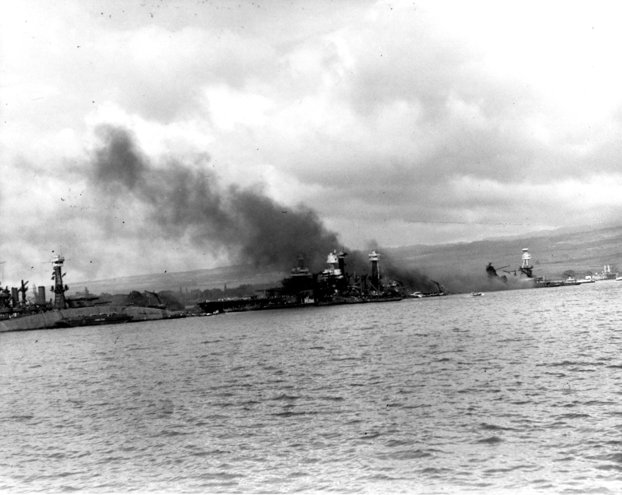 Photo #: 80-G-32596  Pearl Harbor Attack, 7 December 1941