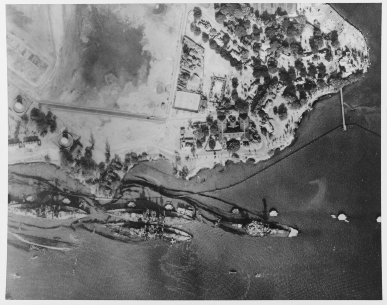 Photo #: NH 57670  Pearl Harbor Attack, 7 December 1941