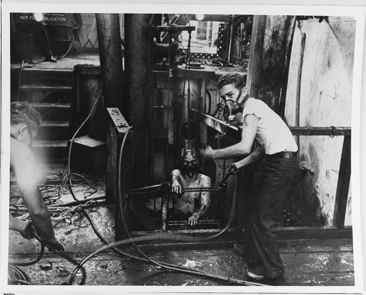 Photo #: NH 63919  Pearl Harbor Salvage Operations, 1941-44