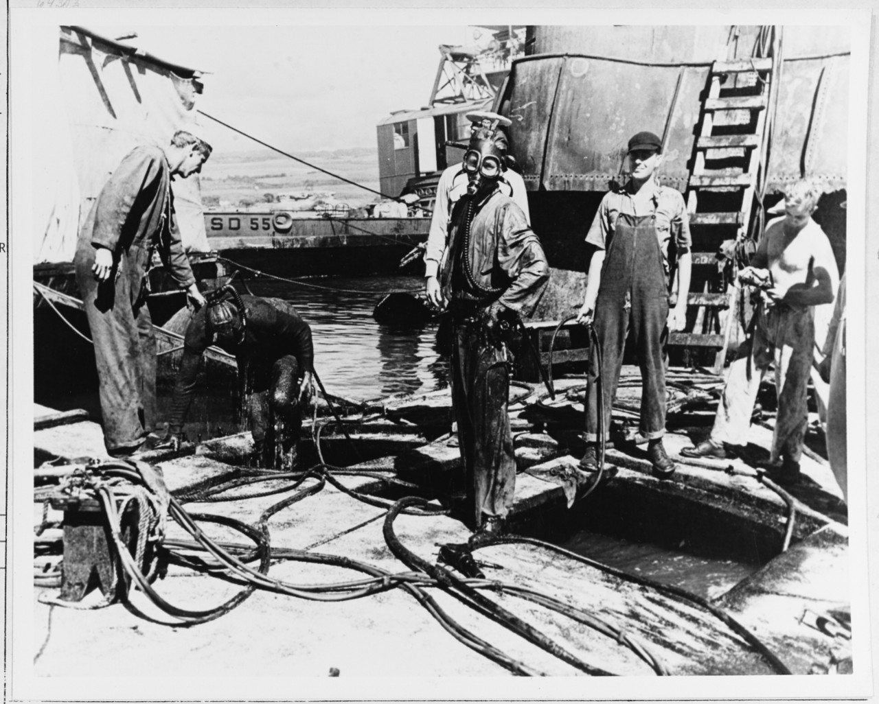 Photo #: NH 64303  Pearl Harbor Salvage Operations, 1942-43
