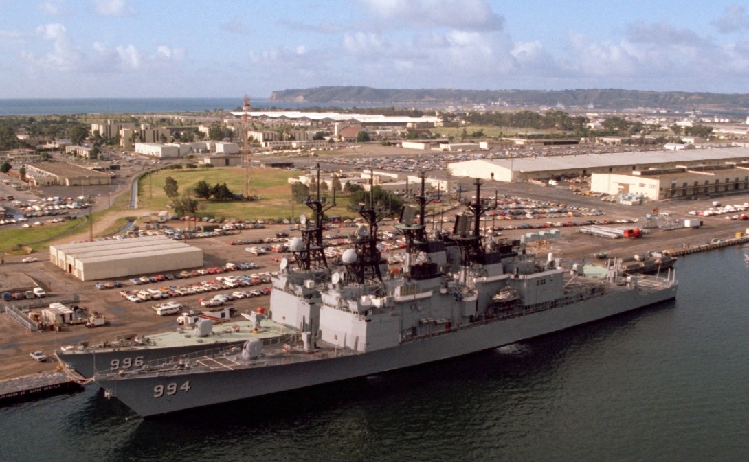 Callaghan and sister ship Chandler (DDG-996, rear) in port at North Island, San Diego, 8 January 1985. (U.S. Navy Photograph DN-SC-87-11566, PH3 Brewer, National Archives and Records Administration, Still Pictures Division, College Park, Md.)