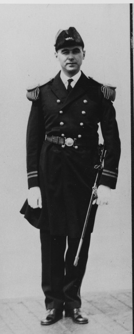 Lt. Walter E. Reno, USN, photographed prior to World War I. Courtesy of Lt. Gustave Freret, 1970. (Naval History and Heritage Command Photograph NH 70903)