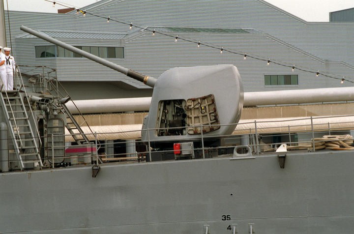 USS Comte De Grasse (DD-974)