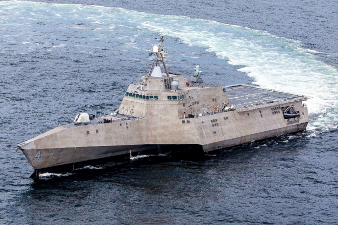 Coronado careens through her acceptance trials in the Gulf of Mexico, 23 August 2013. (U.S. Navy Photograph 130823-N-EW716-001, donated by Austal USA, Navy NewsStand)