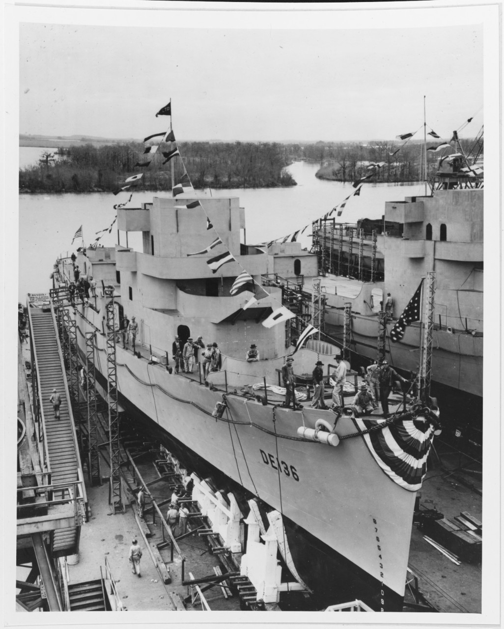 USS FREDERICK C. DAVIS (DE-136)