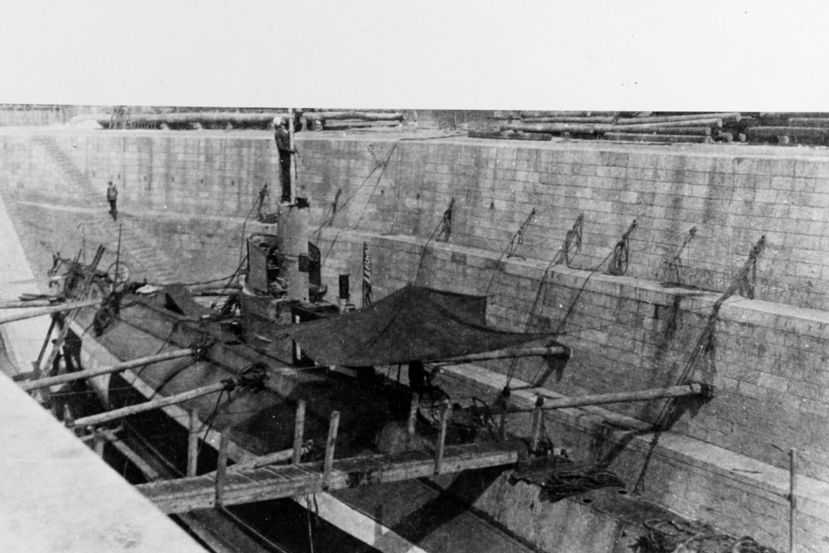 K-2 in dry dock at Lisbon, Portugal, 1918. (Naval History and Heritage Command Photograph NH 55005)