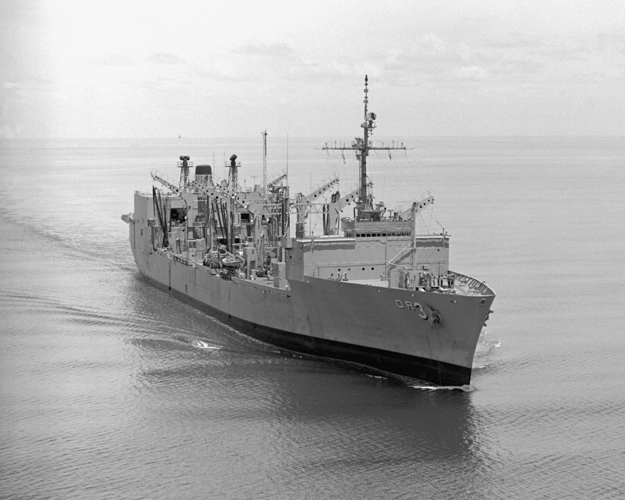 Kansas City underway in the Pacific, January 1993. (U.S. Navy Photograph DN-SN-93-01365, National Archives and Records Administration, Still Pictures Division, College Park, Md.)