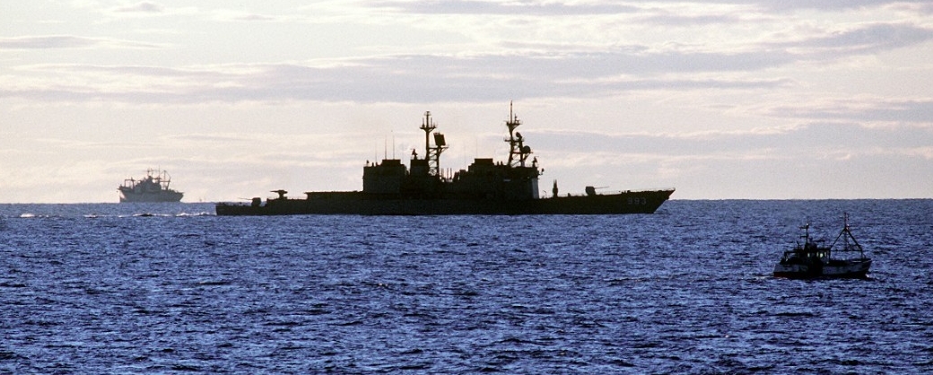 Kidd underway off the coast of Norway during Northern Wedding '86, 1 September 1986. (U.S. Navy Photo by  PH1 Jeff Hilton, DIMOC #DN-ST-87-00305)
