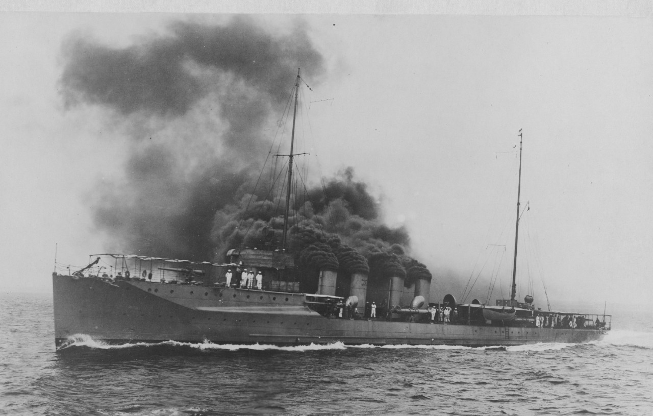 McDougal, her crew at quarters, 20 July 1914. A number “3” appears to be affixed to her second funnel. (U.S. Navy Bureau of Ships Photograph 19-N-13085, National Archives and Records Administration, Still Pictures Branch, College Park, Md.)