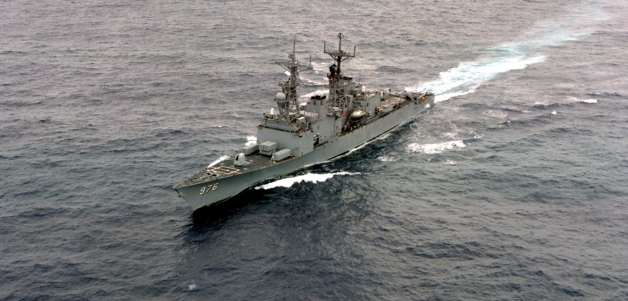 Merrill underway, 1 June 1991.( U.S. Navy Photograph 330-CFD-DN-SC-92-03369, National Archives and Records Administration, Still Pictures Division, College Park, Md.)