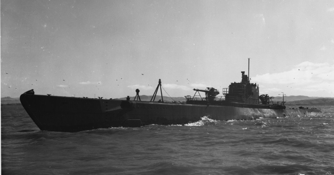 Nautilus underway near Mare Island following repairs and alterations, August 1943.  Note barrage balloons in abundance in the background. (U.S. Navy Bureau of Ships Photograph BS-49950, National Archives and Records Administration, Still Pictures Branch, College Park, Md.)
