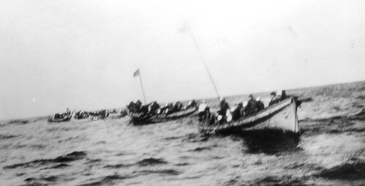 Sinking of President Lincoln on 31 May 1918 Life boats and rafts adrift with survivors on board, after the ship was torpedoed and sunk by the German submarine U-90. Courtesy of the Naval Historical Foundation - President Lincoln Collection. (U.S. Army Signal Corps Photograph, Naval History and Heritage Command Photograph NH 103275)