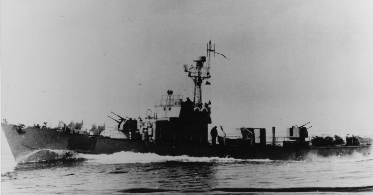 A Soviet SO-1 class submarine chaser, similar to the type that attacked Pueblo. (Naval History and Heritage Command Photograph 711530)