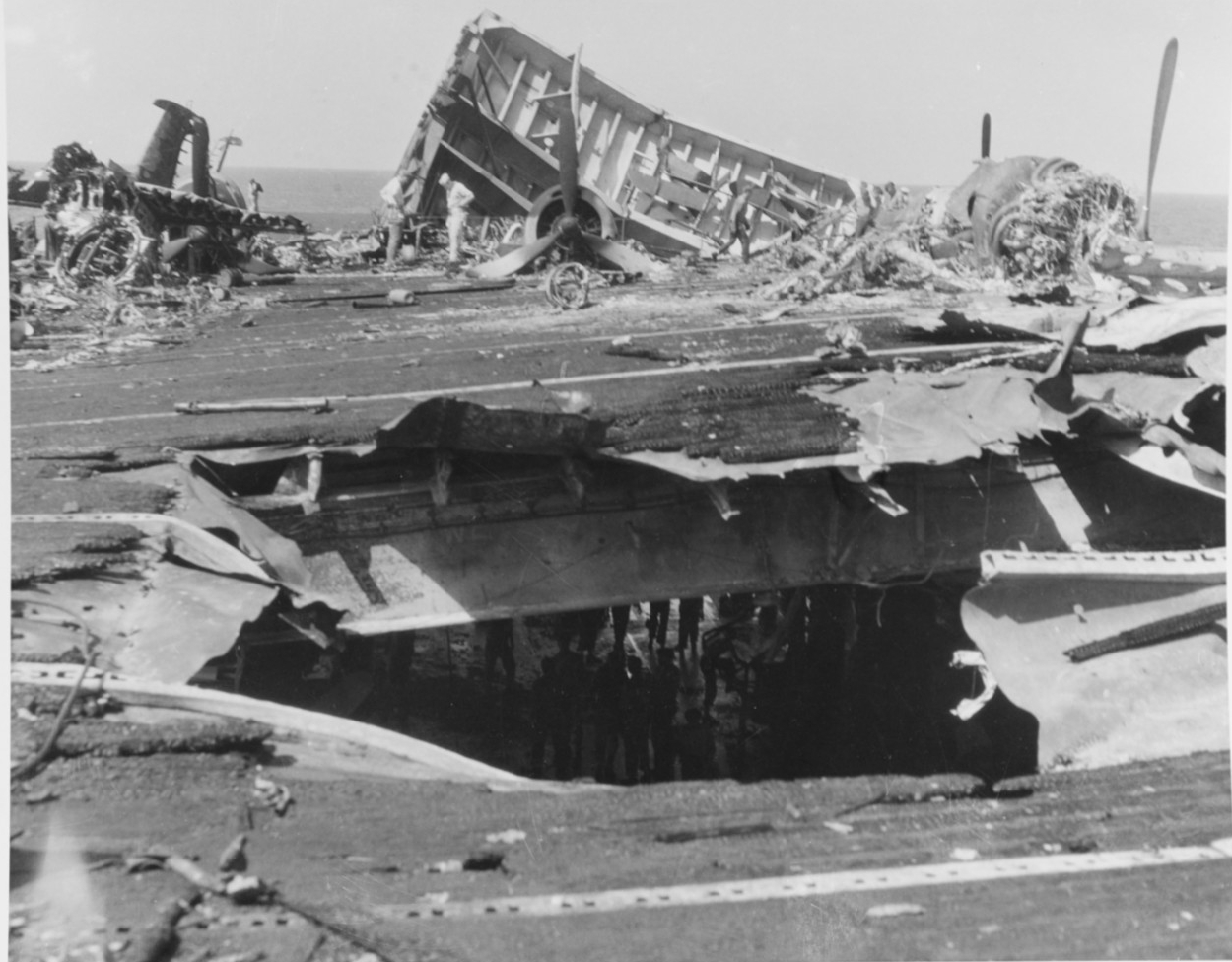 USS Sangamon kamikaze attack