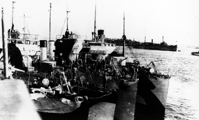 Queenstown, Ireland, 1918. Third ship from the left (just inboard of the outboard destroyer) is Terry. Melville (Destroyer Tender No. 2) is in the right background. Courtesy of Jack Howland, 1982. (Naval History and Heritage Command Photograph NH 93723)