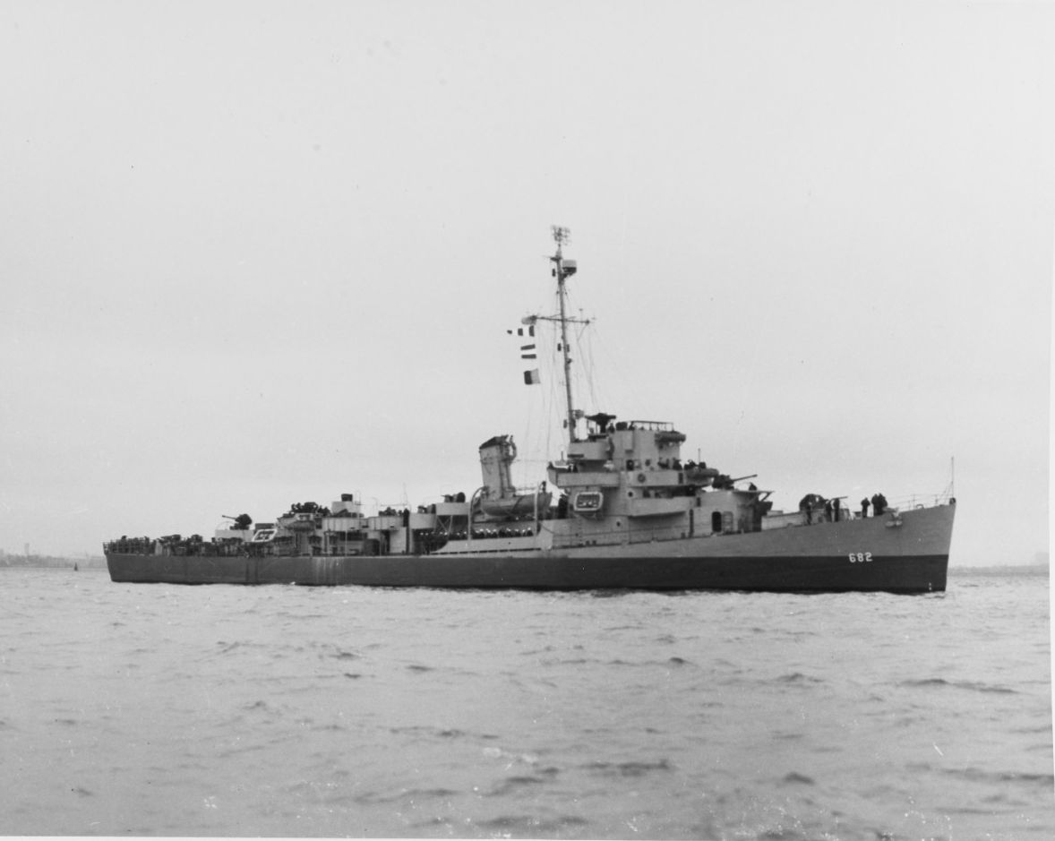 Photo #: 19-N-66696  USS Underhill (DE-682)