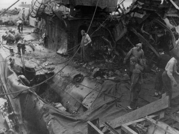 Damage sustained by destroyer Mullany (DD 528) in a kamikaze attack