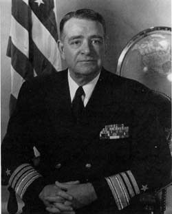 Photo of James L. Holloway, Jr., as a Vice Admiral