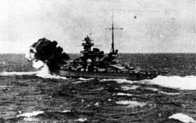 German battleship Scharnhourst firing on British aircraft carrier Glorious, 8 June 1940
