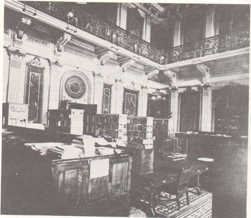 Navy Department Library in State, War and Navy Building, c. 1915.