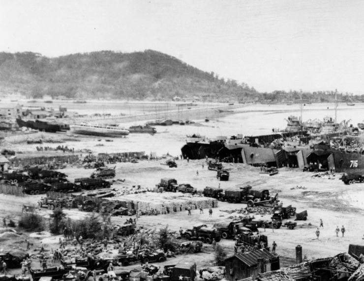New Korean War Photo 6 Sizes! Men of 31st Infantry Regiment at Inchon Harbor 